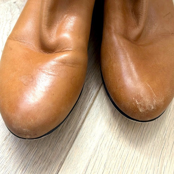 Clarks riding boots with gold detail. - Picture 4 of 6